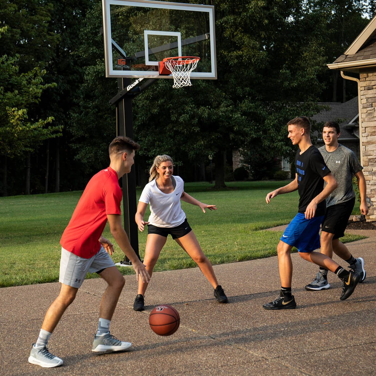 Goalrilla GS60C Sistema de aros de baloncesto en marcha